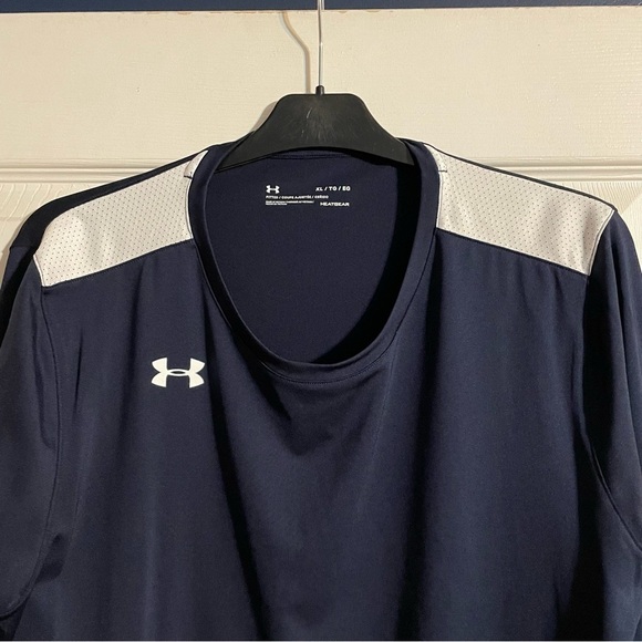Under Armour Heat Gear Navy Blue Long Sleeve Shirt - Picture 4 of 5